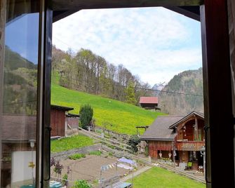 Nice apartment for 3 people with WIFI and panoramic view - Lauterbrunnen - Balcony