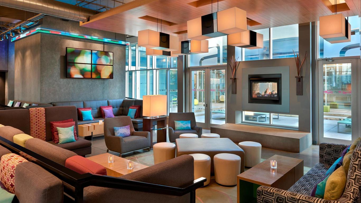 Aloft Vaughan Mills