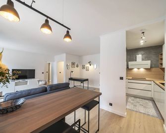 Luxueux 3 pièces 80m2 - 2CH - 2 SDB - 1mn Beach Croisette - Cannes - Salon