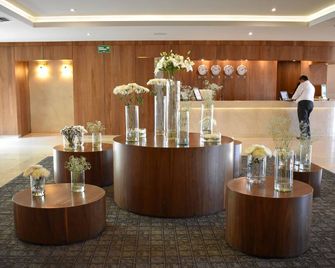 Hotel Palacio Azteca Tijuana Trademark by Wyndham - טיחואנה - דלפק קבלה