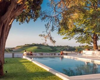 Villa Monty Banks - Deluxe Room 4 - سيسينا - حوض السباحة