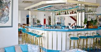 Oceanis Hotel Karpathos - 卡爾帕索斯 - 酒吧