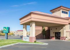 Quality Inn & Suites - Casper - Rakennus