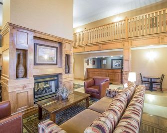 Quality Inn and Suites Casper near Event Center - Casper - Sala de estar