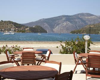 Mentor Hotel - Ιθάκη - Μπαλκόνι