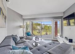 Okanagan living at Copper Sky #104 - West Kelowna - Living room