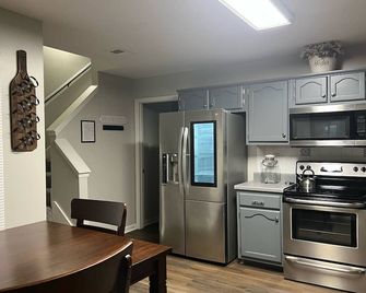 The House that’s close to it All - Horn Lake - Cocina