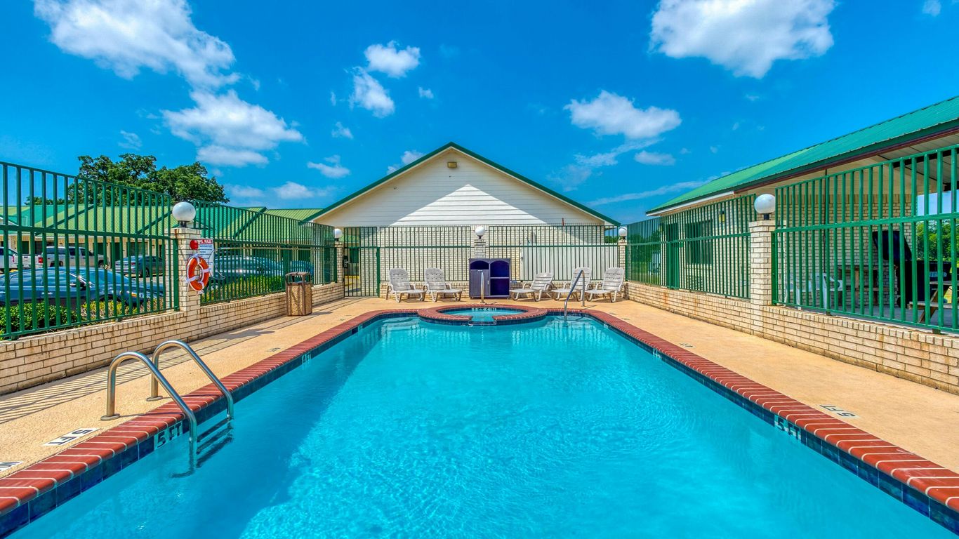 OYO Hotel Yoakum West