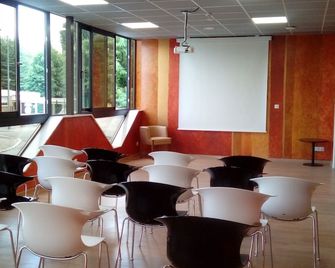 Le Grand Hotel - Maubeuge - Salónek