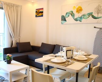 زاب بد هاوس - YWE B7 801 - أبو ظبي - غرفة طعام