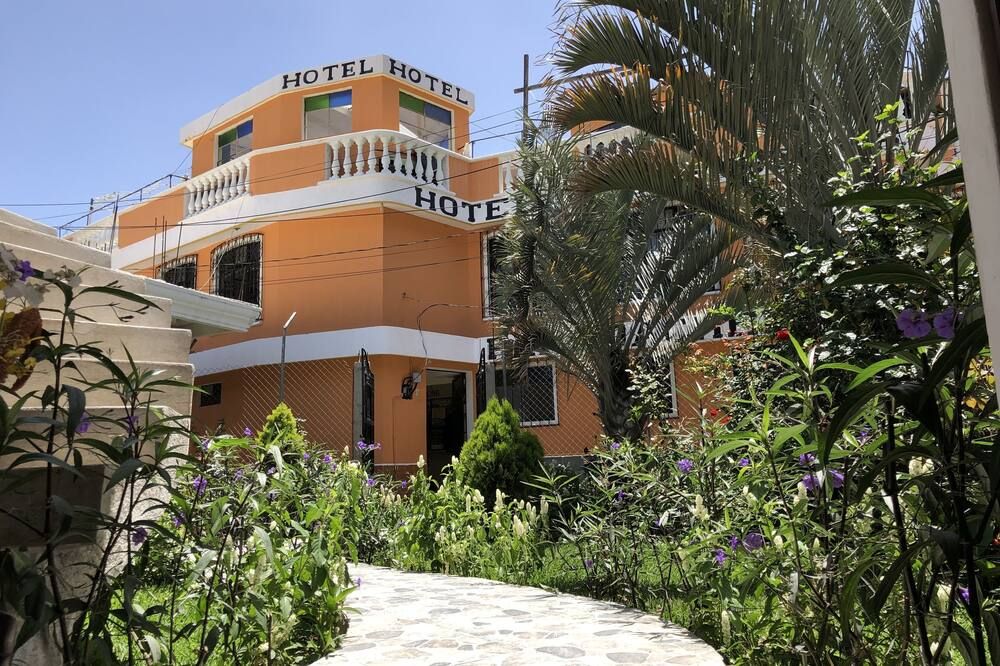 Hotel Los Angeles Panajachel - Panajachel - Building