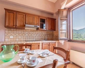 1 Bedroom Awesome Apartment In Montone - Montone - Essbereich