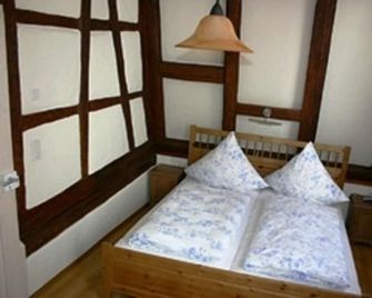 Romantisches Torhaus - Sommerhausen - Schlafzimmer