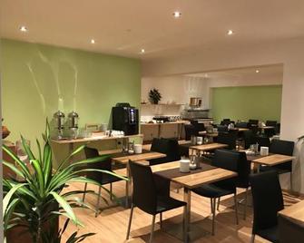 Montagehotel Living@Linz - Linz - Restaurant