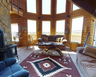 Juniper Ridge 5 Br Family Cabin - Blanding - Wohnzimmer
