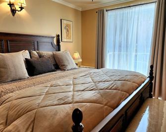 Auberge les Etchemins - Lac Etchemin - Bedroom