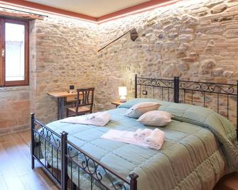 Lovely Apartment In Castel Ritaldi - Castel Ritaldi - Habitación