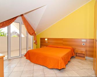 Diano Sporting Apartments - Diano Marina - Camera da letto