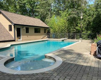 Nashville Area Family Getaway w/ Private Pool! - Pegram - Pool