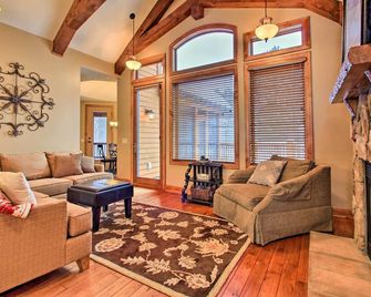 Lakefront Retreat at Giants Ridge: Golf, Hike, Ski - Biwabik - Sala de estar
