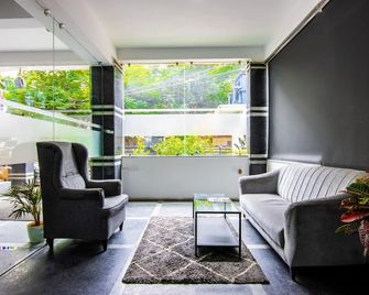 Housr 38 Kondapur - Hyderabad - Sala de estar