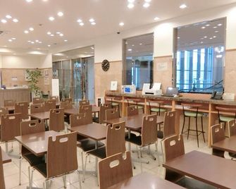Toyoko Inn Akita-eki Higashi-guchi - Akita - Restaurant