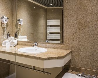 Hôtel Spa du Beryl St Brévin l'Océan - Saint-Brevin-les-Pins - Bathroom