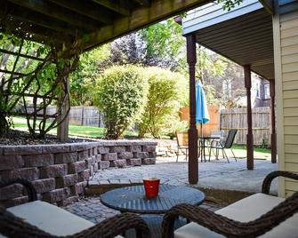 Excellent Location, Family Friendly, Walk to Main St, Close to everything - Bethlehem - Patio