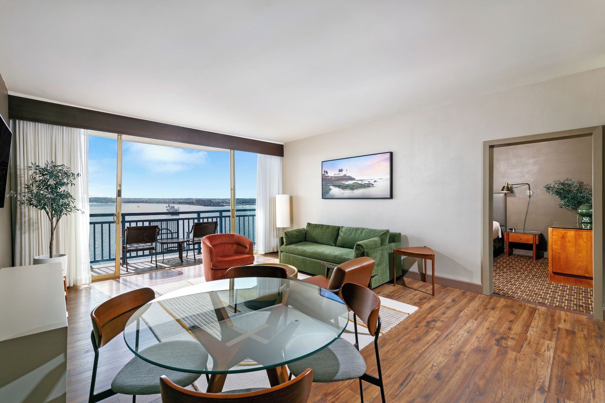 Wyndham San Diego Bayside thumbnail 3