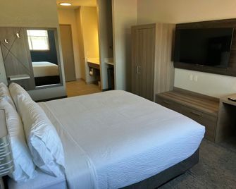 Holiday Inn Express Wichita North - Park City By IHG - Park City - Schlafzimmer