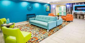 La Quinta Inn & Suites by Wyndham Rochester Mayo Clinic S - Rochester - Recepción