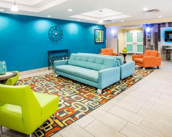 La Quinta Inn & Suites by Wyndham Rochester Mayo Clinic S - Rochester - Lobby