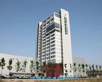 Greentree Inn Tianjin Jinnan Shuanglin Metro Station Express Hotel - Tianjin - Building