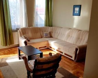 Guesthouse Villa Elizabet - Palić - Living room