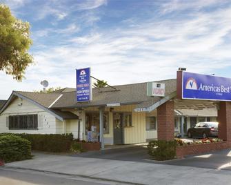 Americas Best Value Inn Livermore - Livermore - Rakennus