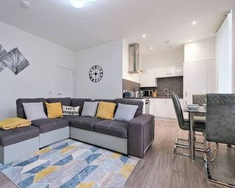 5 Luxury 1 Bedroom Apartment in City Centre - Aberdeen - Sala de estar