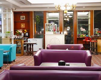 Grand Victoria Hotel - Samarinda - Restaurant