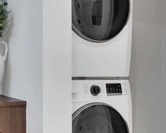 Mercer-1 Bedroom+Sofa Bed-Free parking - Montreal - Laundry facility