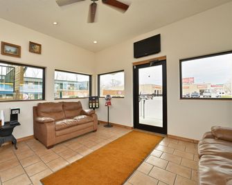 Americas Best Value Inn North Platte - North Platte - Living room
