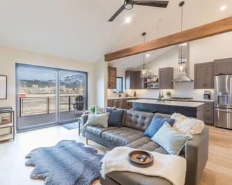 396 N Lena Street - Ridgway - Sala de estar