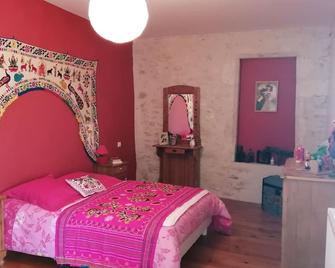 A Louer : Belle Maison Familiale Avec Piscine à Jegun - Bonas - Bedroom