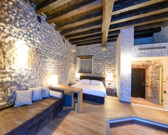 Castello Di Casiglio - Erba - Schlafzimmer