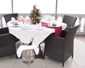 Hôtel Petit Bateau - Conakry - Restaurant