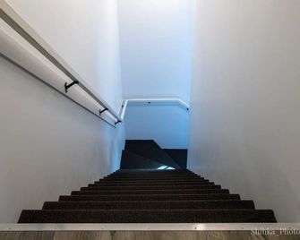 Modern brand new loft suite - Red Deer - Stairs