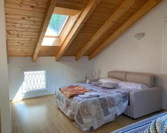 Al Castello - Dervio - Slaapkamer
