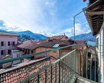 Lotus Apartment With Lakeview - Oliveto Lario - Balcón
