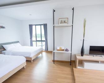 The LogBook Room and Cafe' - Chonburi - Habitación