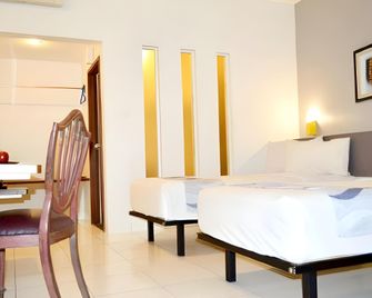 Hotel Koening - Cirebon - Bedroom