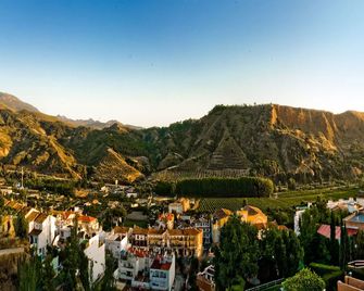Hotel Boutique Cerro del Sol - Cenes de la Vega - Outdoors view