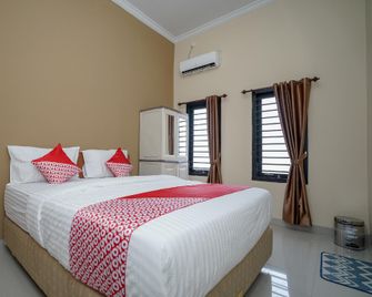OYO 959 Graha Ham Family - Palembang - Habitación